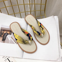 Load image into Gallery viewer, Beach Sandals