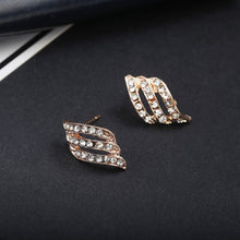 Load image into Gallery viewer, Crystal Star Earrings